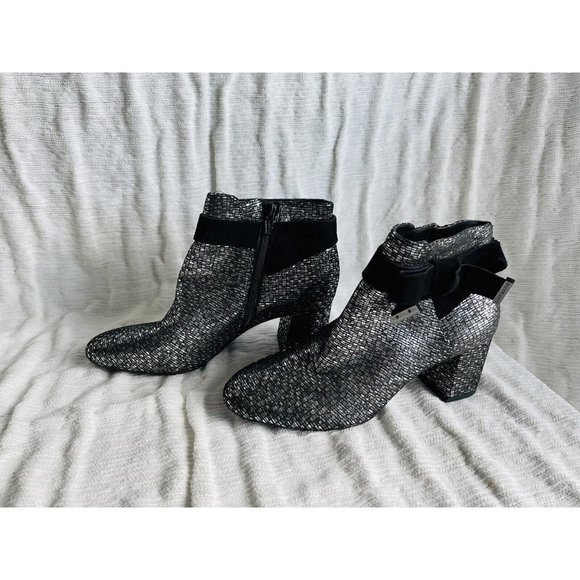 NWOB Alex Marie Mayleen Metallic Leather Ankle Bow Block Heel Booties - 6M - Picture 8 of 9